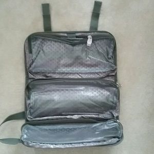 Men's toiletry case